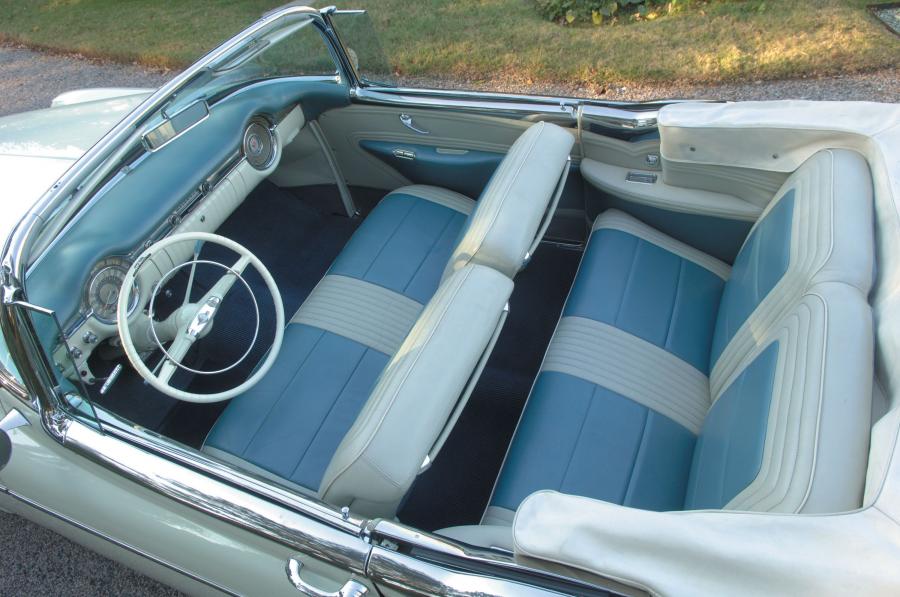  Oldsmobile 98 Fiesta Convertible 1953 года  (фото 68 из 87)